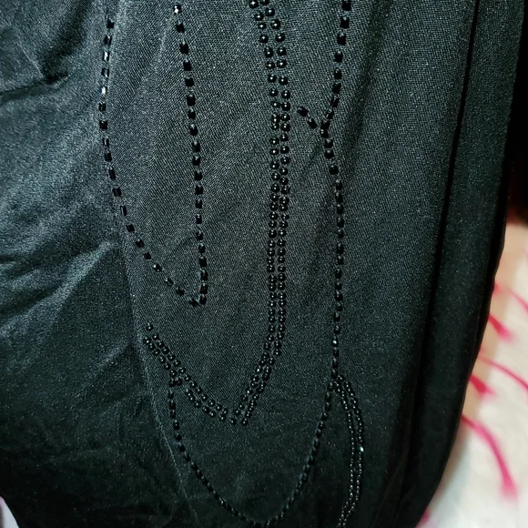 Bebe silk beaded t back fancy top XS EUC - Picture 5 of 8